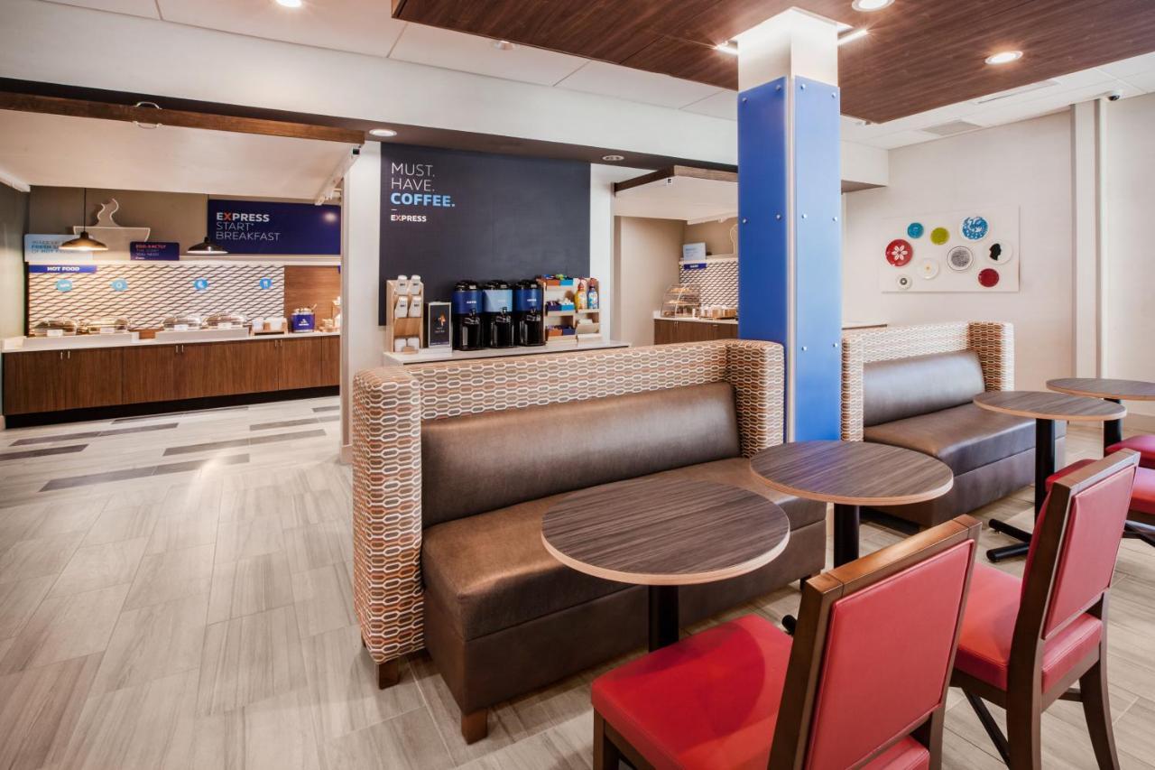 Holiday Inn Express & Suites - Bardstown By Ihg Exterior photo